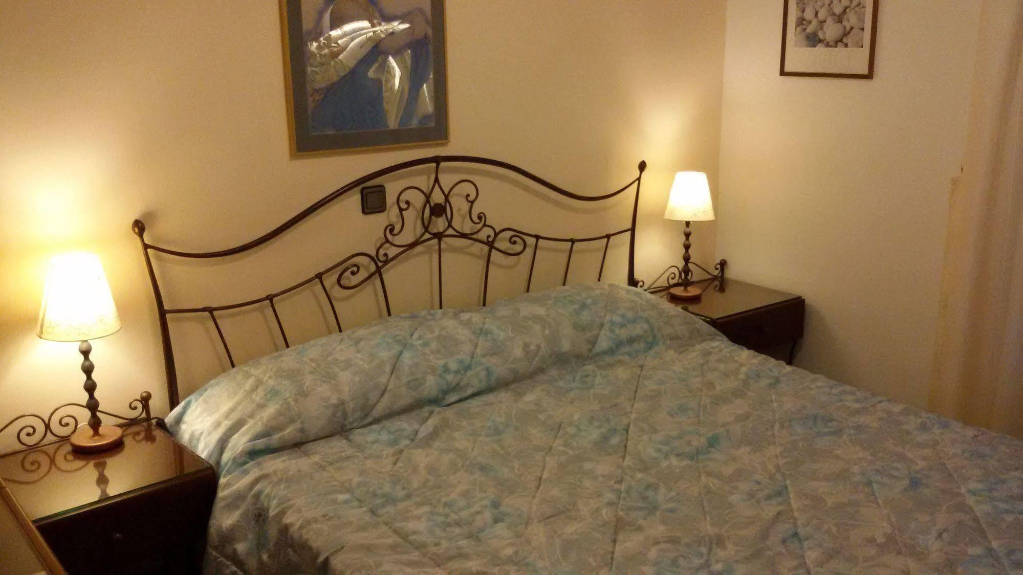 Sunset Studios And Apartments For Adults Over 21 Only Zambujeira do Mar Dış mekan fotoğraf