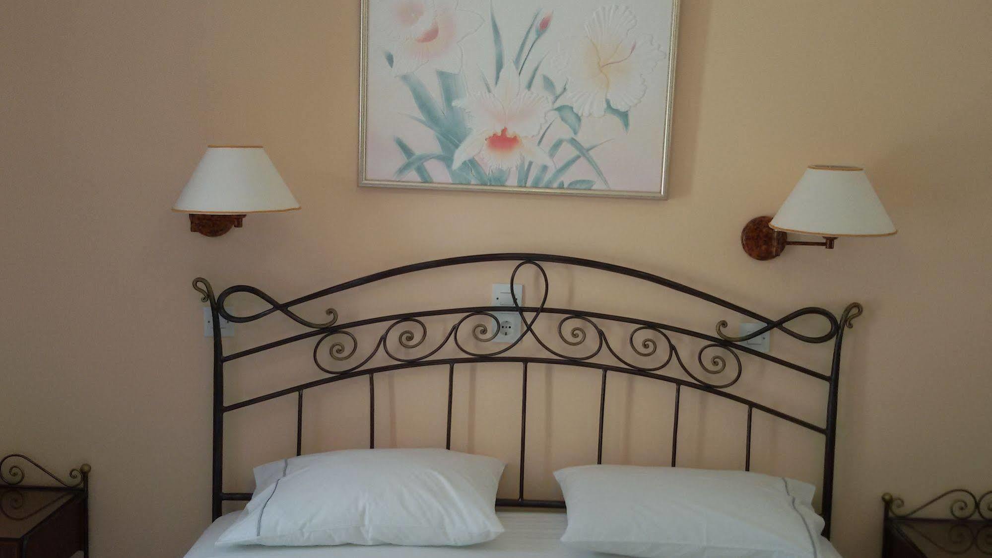 Sunset Studios And Apartments For Adults Over 21 Only Zambujeira do Mar Dış mekan fotoğraf