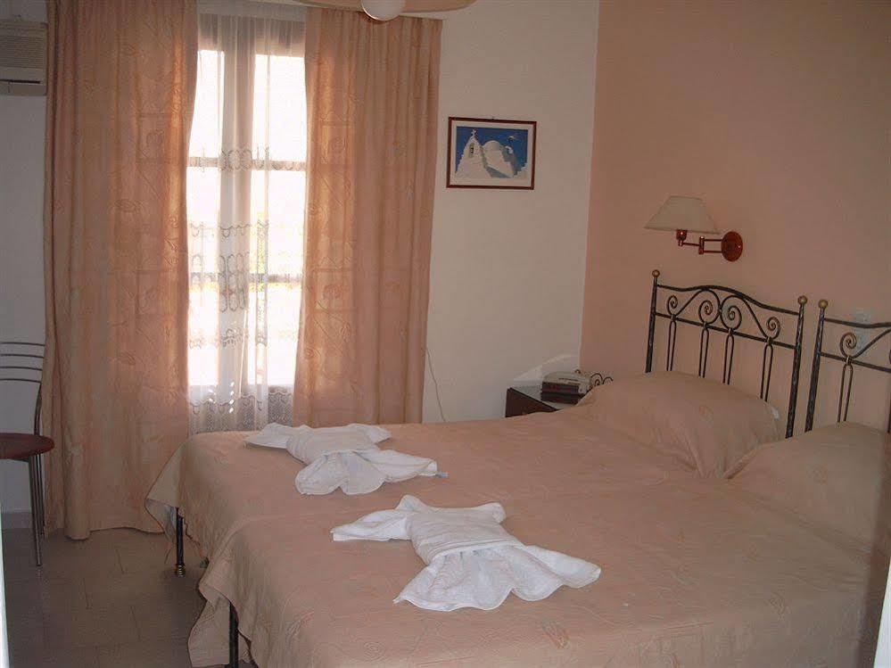 Sunset Studios And Apartments For Adults Over 21 Only Zambujeira do Mar Dış mekan fotoğraf